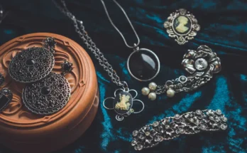 An assortment of jewelry | Source: Shutterstock