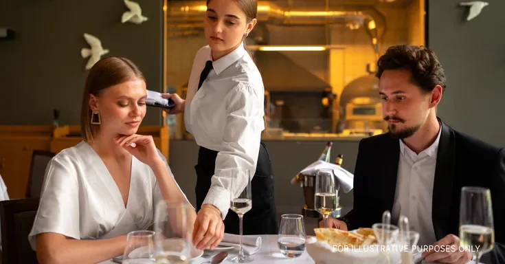 A couple in a restaurant | Source: Freepik