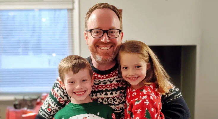 A father with his children | Source: Amomama