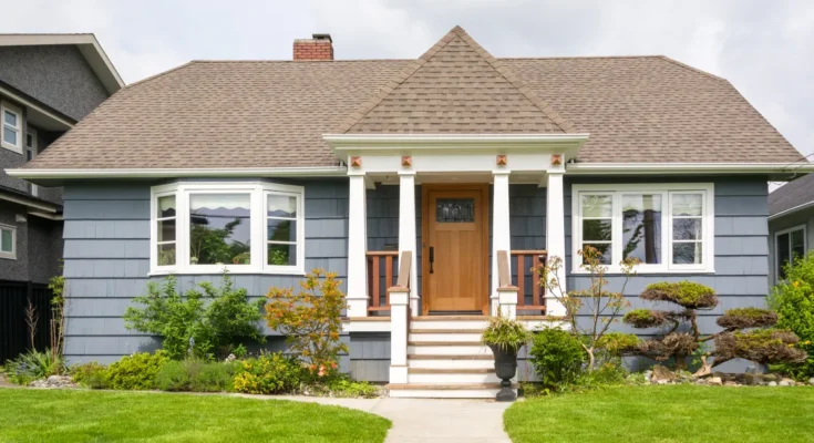 A blue sububrab house | Source: Shutterstock