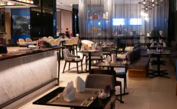 A restaurant | Source: Shutterstock