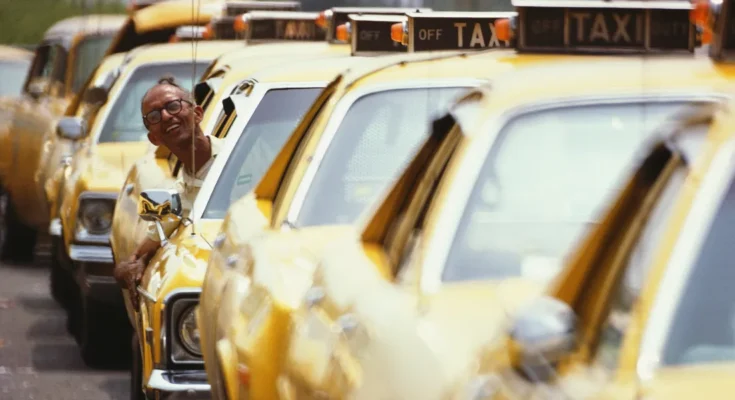 A cab driver in New York in the 1970s | Source: Getty Images