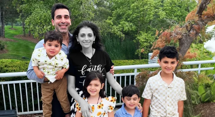Lamar and Jessica Hanna with their children | Source: Instagram/blessed_by_cancer