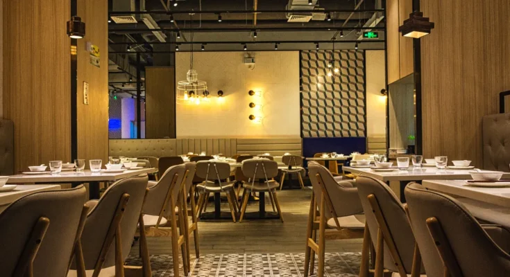 A fancy restaurant | Source: Shutterstock