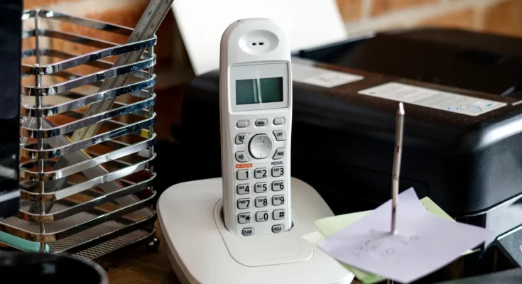 A close up of a landline | Source: Shutterstock