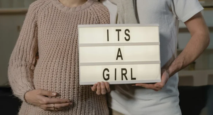 Parents waiting for a baby girl | Source: Pexels