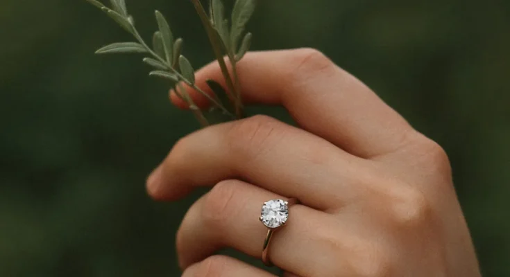 A woman's hand with an exquisite ring. | Source: Sora
