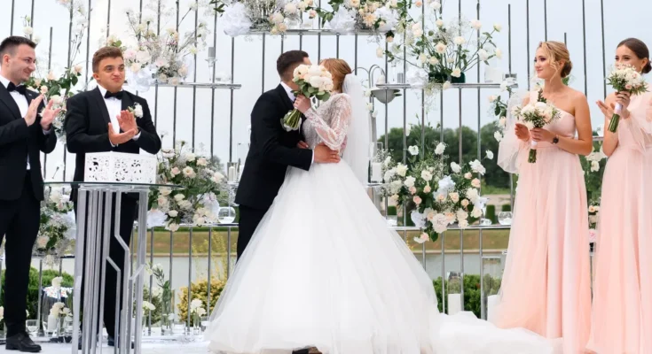 A bride and a groom kissing | Source: Shutterstock