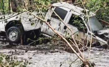 A car wrecked due to the floods | Facebook/jesus.figueroa.634937