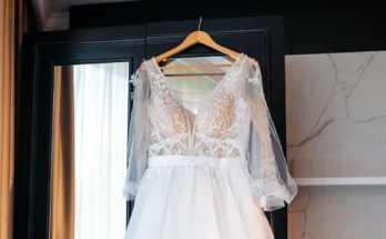 A wedding dress | Source: Shutterstock